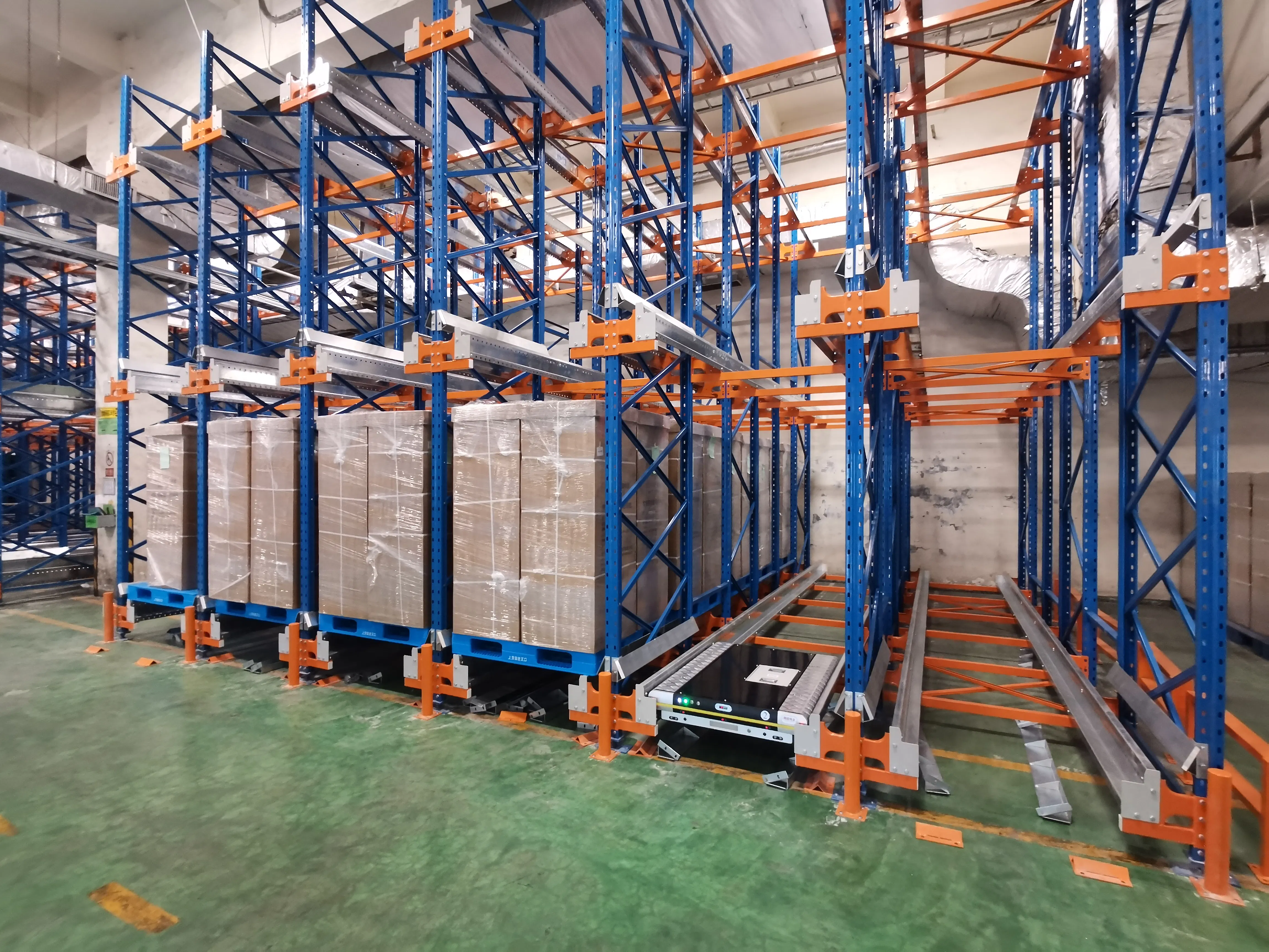 Heavy-Duty Warehouse Shuttle Rack: Two Way Storage Automation System