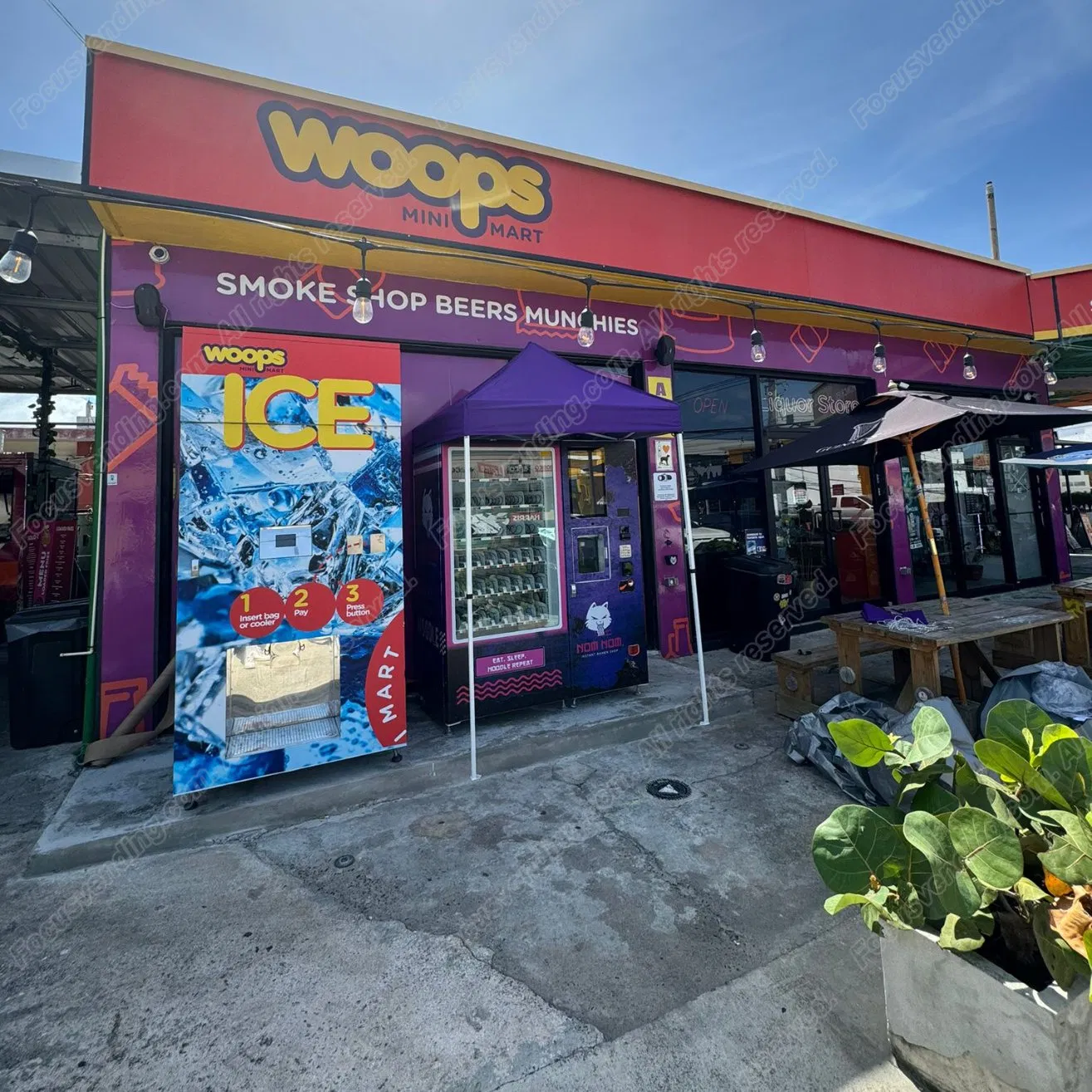 21.5-Inch Commercial Noodle Vending System with Heated Water