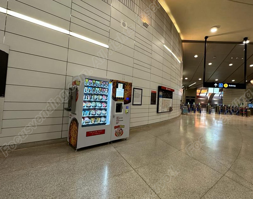 21.5-Inch Commercial Noodle Vending System with Heated Water