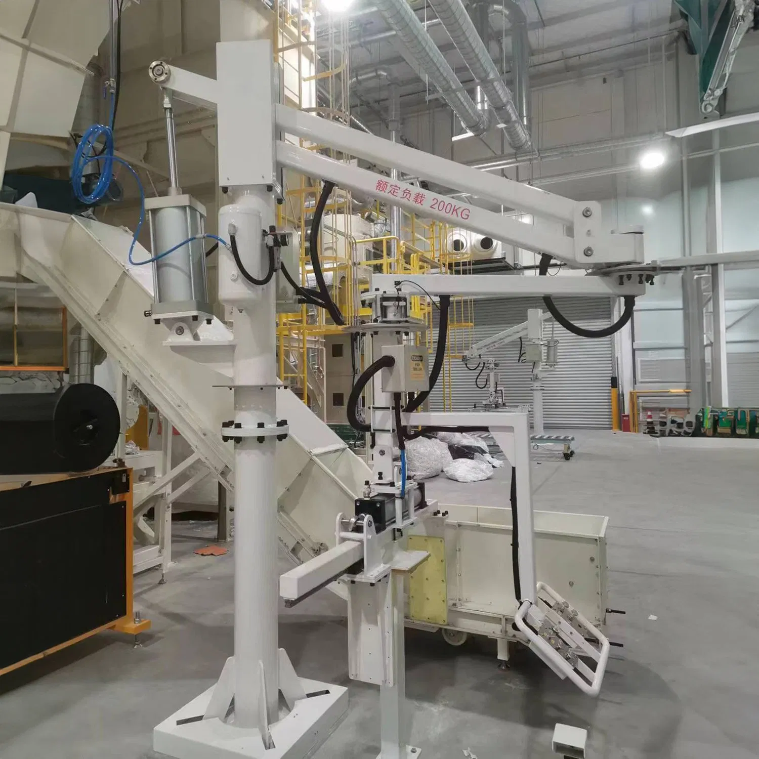 Efficient Cotton Roll Lifting Tool for Streamlined Material Handling