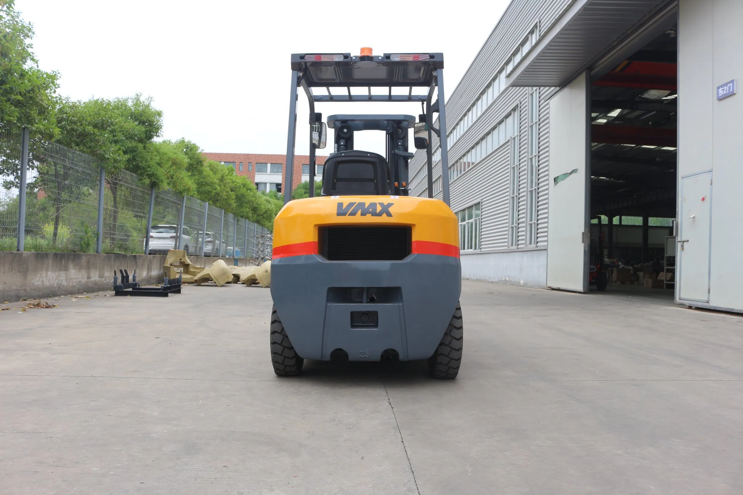 Shanghai Vmax Safe 2.5ton 3ton 3.5ton 4ton Diesel Forklift Truck, The Whole Process of Cargo Handling Guard