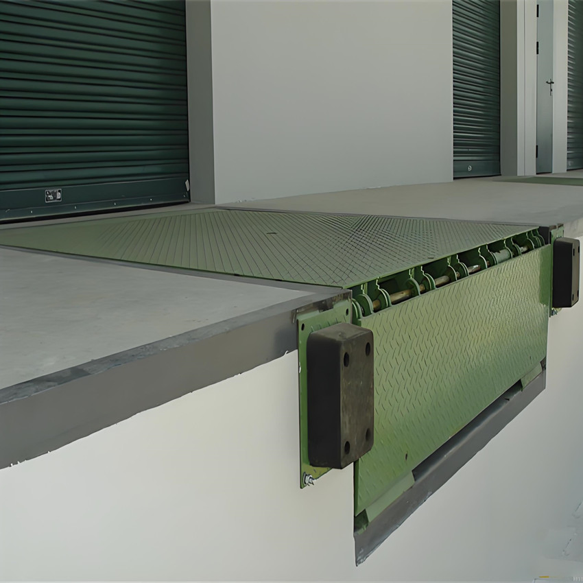 Adjustable Hinged Lip Loading Truck Dock Equipment for Warehouse Loading Bay
