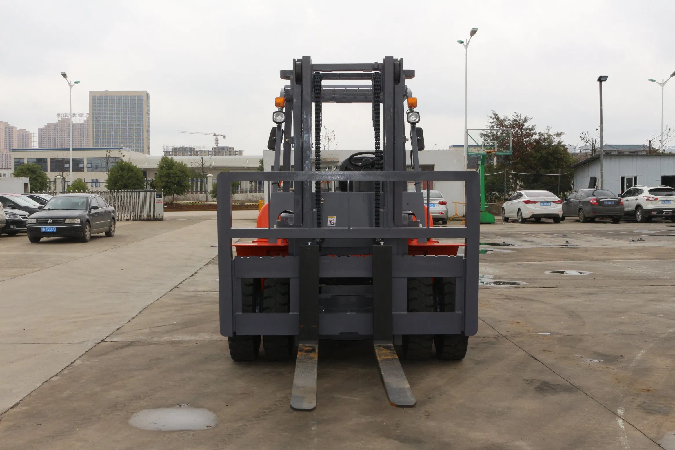 Efficient 6ton 7ton 8ton 10ton Diesel Forklift Truck - Robust Chinese-Made Equipment for Warehouse and Construction