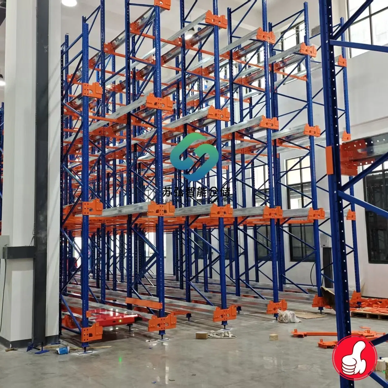 Warehouse Storage Shuttle System with High Capacity and Long Battery Life