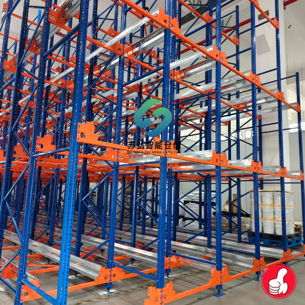 Warehouse Storage Shuttle System with High Capacity and Long Battery Life