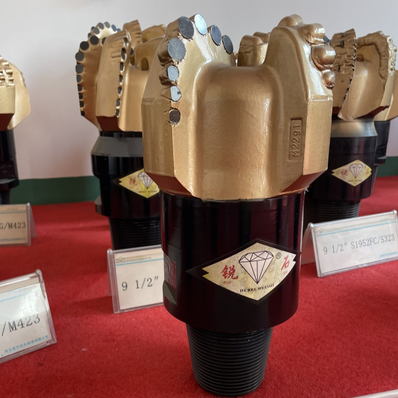 Oil Well Tungsten Carbide Tricone Roller Drill Bit 9-1/2 Inch Steel Body PDC Bit Mining Well Diamond Drilling Tools Water Well Drill Bit API Drilling Bit