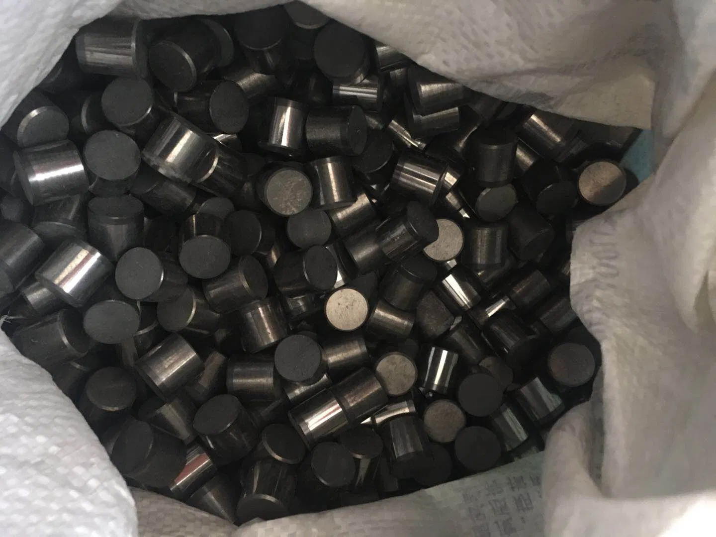China High Quality PDC Cutters for Hard Rock Drilling