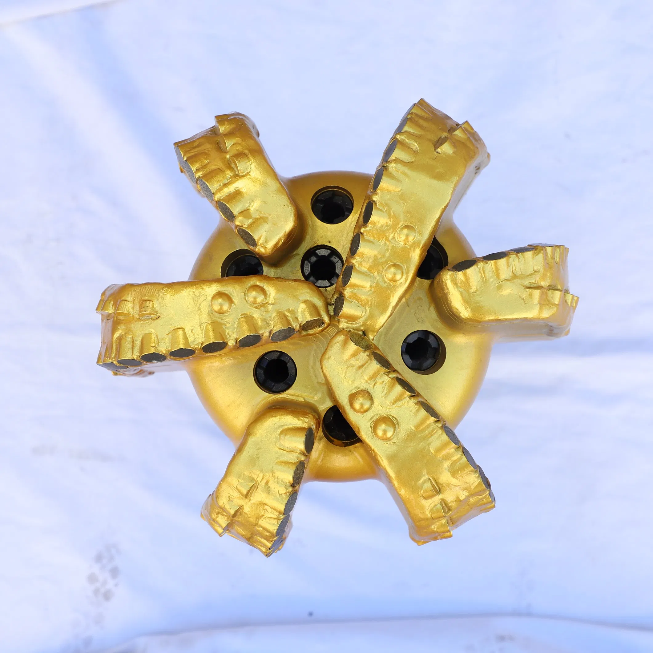 Customised 17 1/2"Drilling Bits for Different Tooth Shapes According of The Stratigraphic Conditions.