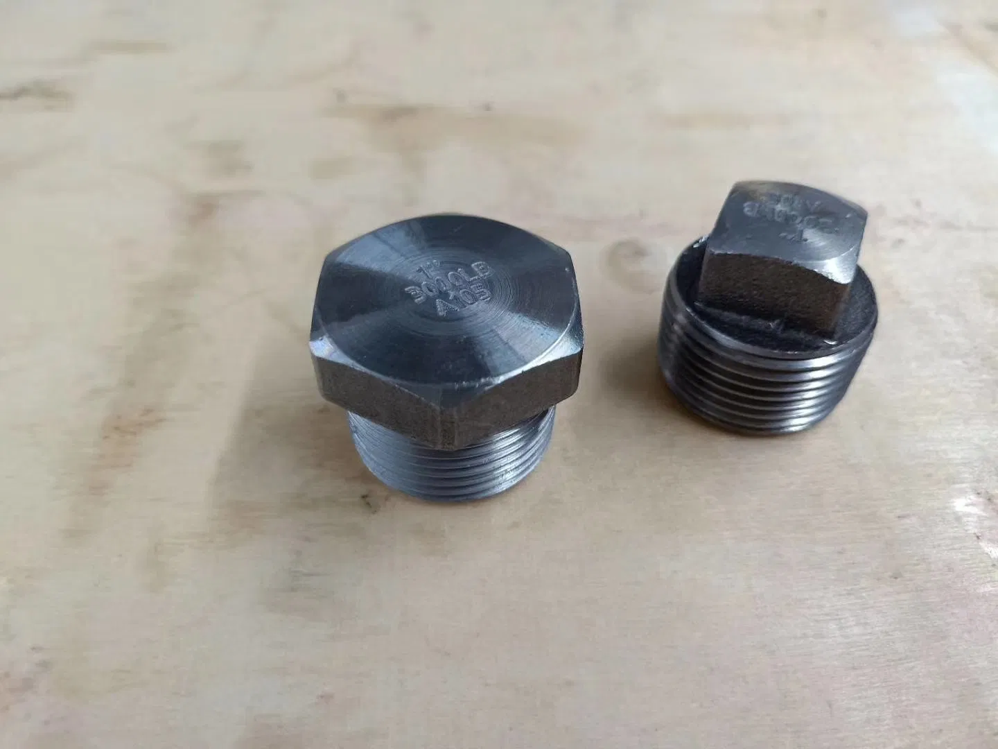 Carbon Steel A105 Socket Weld/Threaded Welded 3000#/6000#/9000# Forged Pipe Fittings