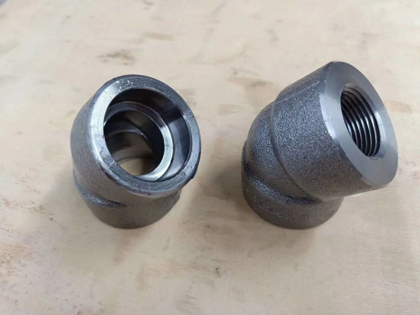 Carbon Steel A105 Socket Weld/Threaded Welded 3000#/6000#/9000# Forged Pipe Fittings