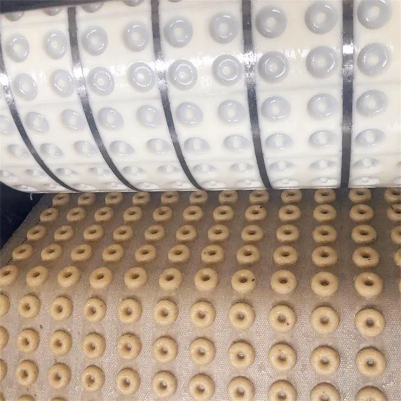 تفاصيل آلة صنع البسكويت