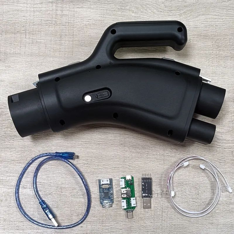 محول شاحن السيارة الكهربائية عالي الجودة 200A EV CCS2 إلى GB/T