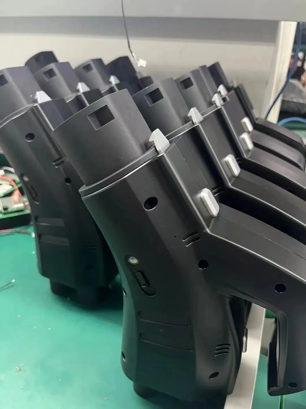 محول شاحن السيارة الكهربائية عالي الجودة 200A EV CCS2 إلى GB/T