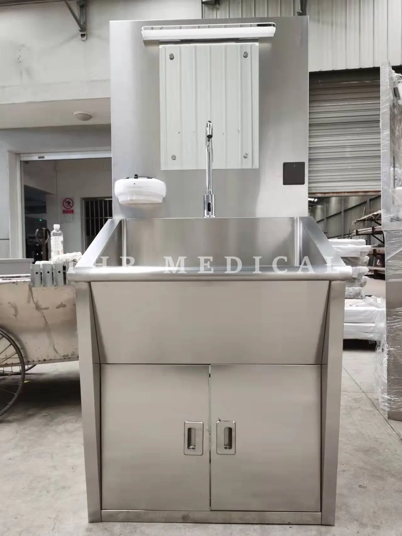 Stainless Steel Surgical Scrub Sink Washing Trough Soap Sensor Taps (THR-SS011)