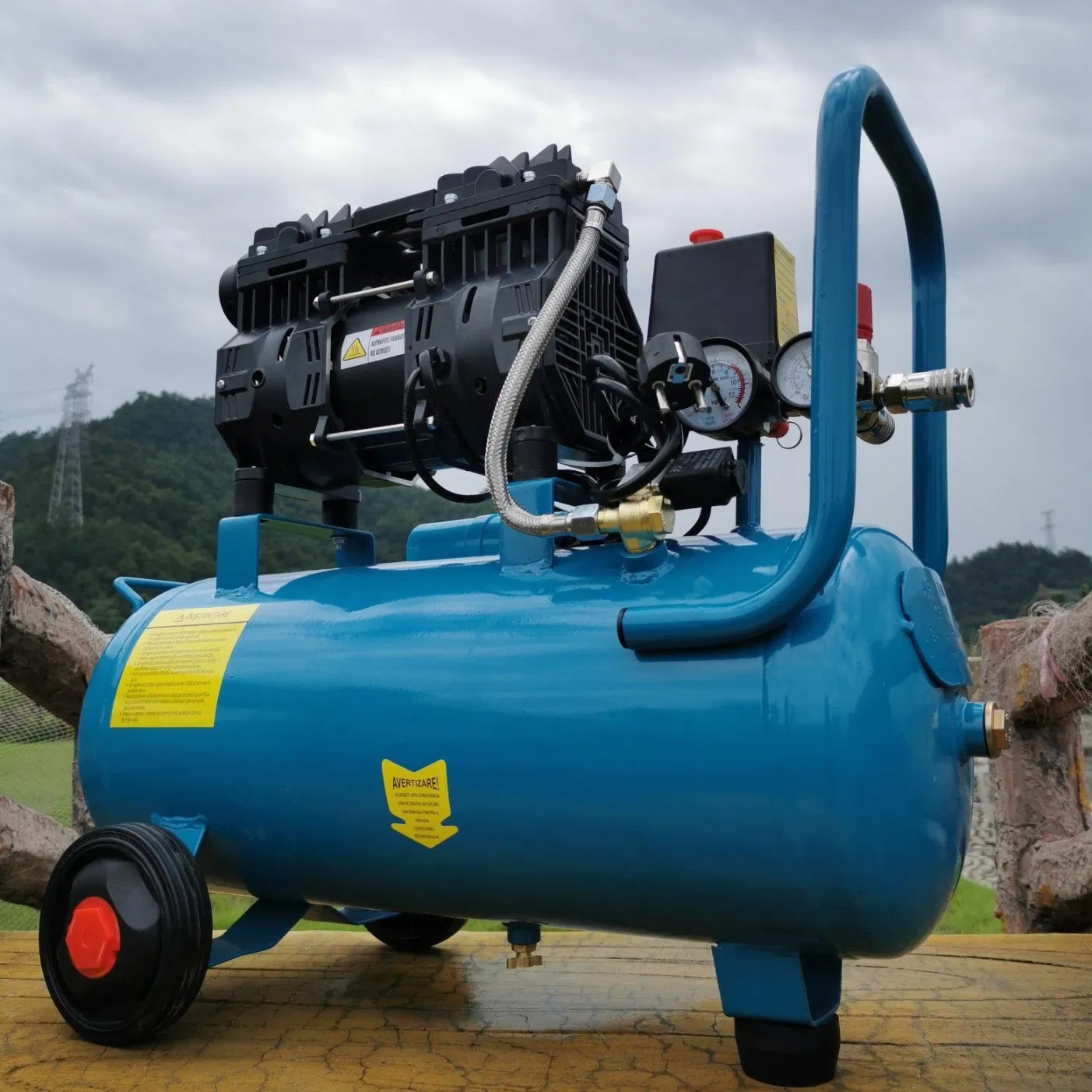 Xinya Portable Oilfree Kompresor Manufacturer Small Oil Free Mini Air Compressor Food Medical Dental Silent Oilless Air Compressor