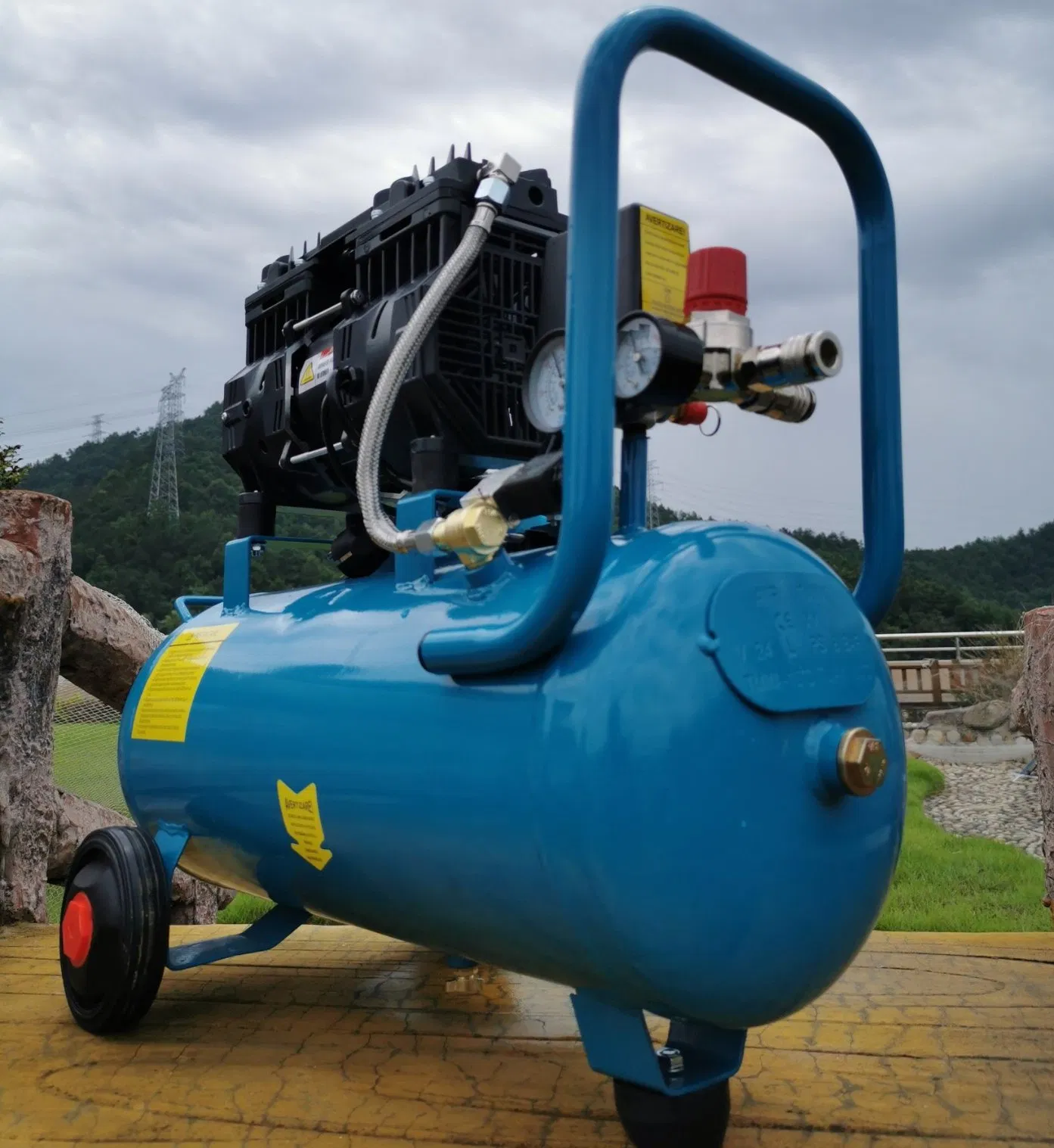 Xinya Portable Oilfree Kompresor Manufacturer Small Oil Free Mini Air Compressor Food Medical Dental Silent Oilless Air Compressor