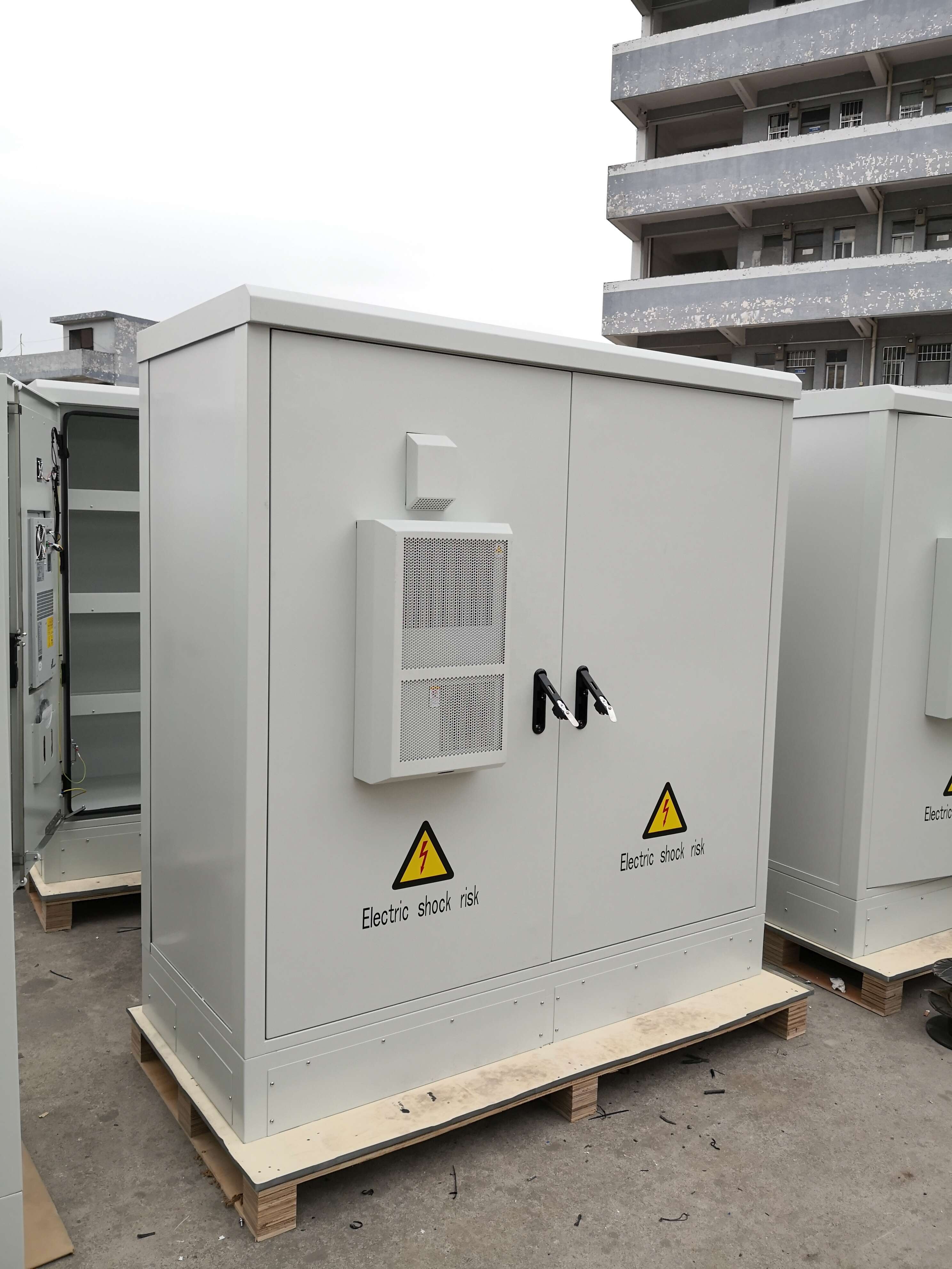 Outdoor Equipment Telecom Enclosure 19 Ip65 48v 150ah Batteries Cabinet Lithium Iron Phosphate Battery Empty Cabinet