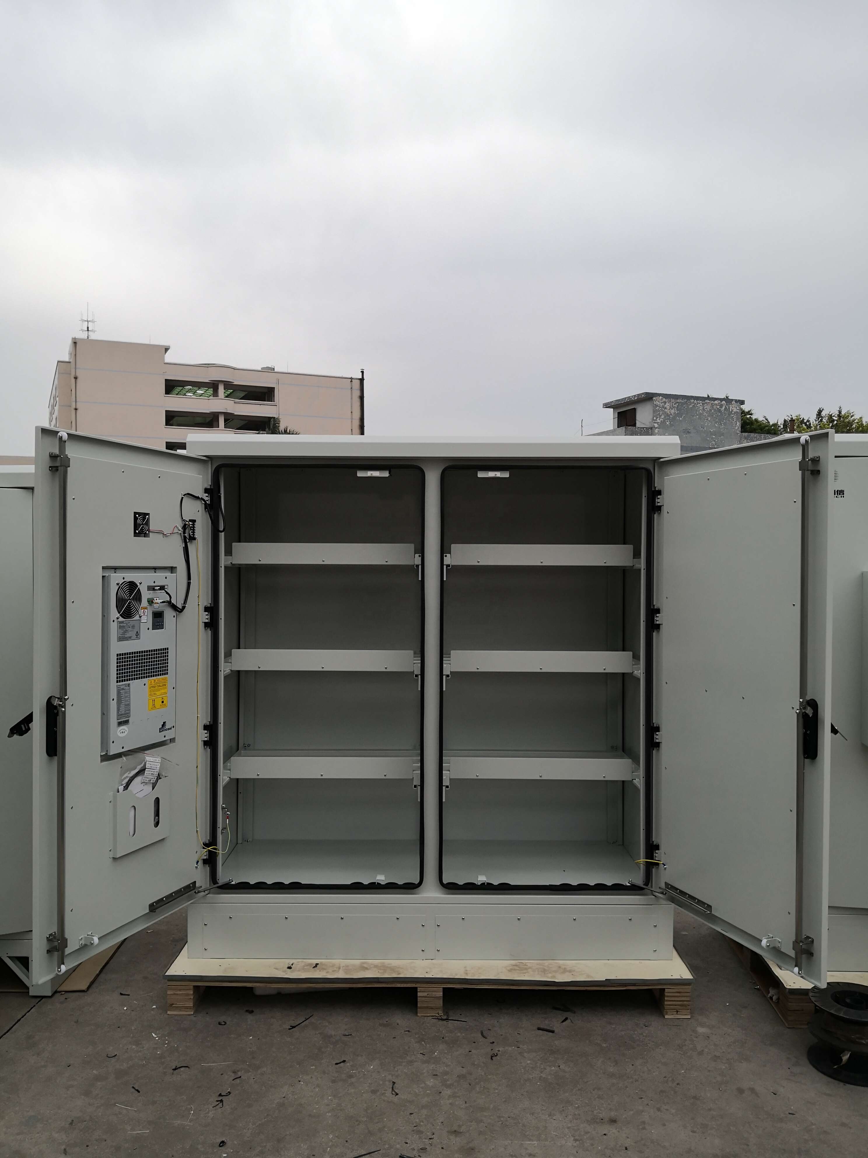 Outdoor Equipment Telecom Enclosure 19 Ip65 48v 150ah Batteries Cabinet Lithium Iron Phosphate Battery Empty Cabinet
