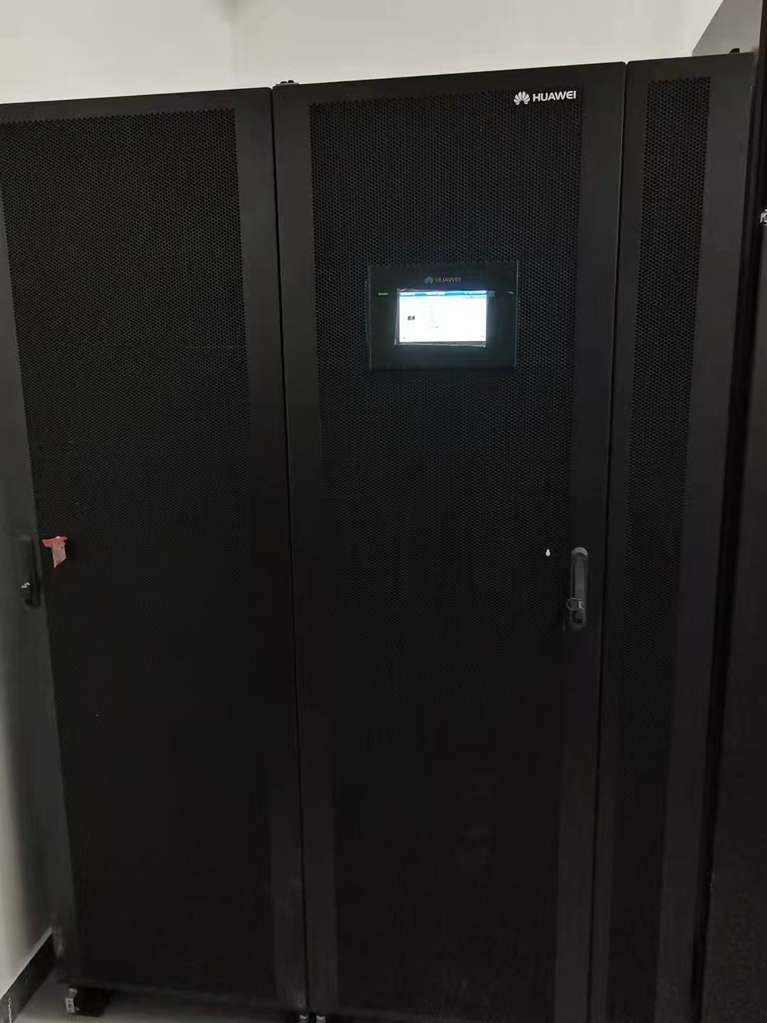 APC Schneider SPM10K UPS Lithium Battery for Computer Server Network Equipment 10KVA/10KW Backup Power