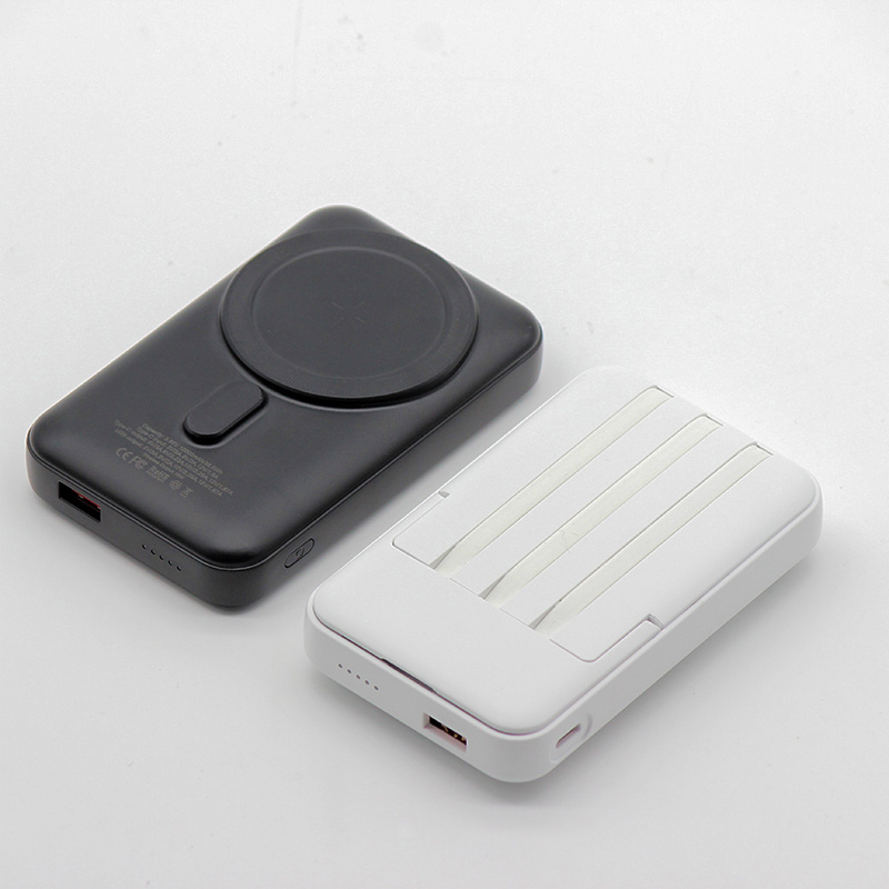 10000mAh High Capacity Portable Powerbank With Built-in Cable PD 22.5W Fast Charging Wireless Charging Power Bank With Stand