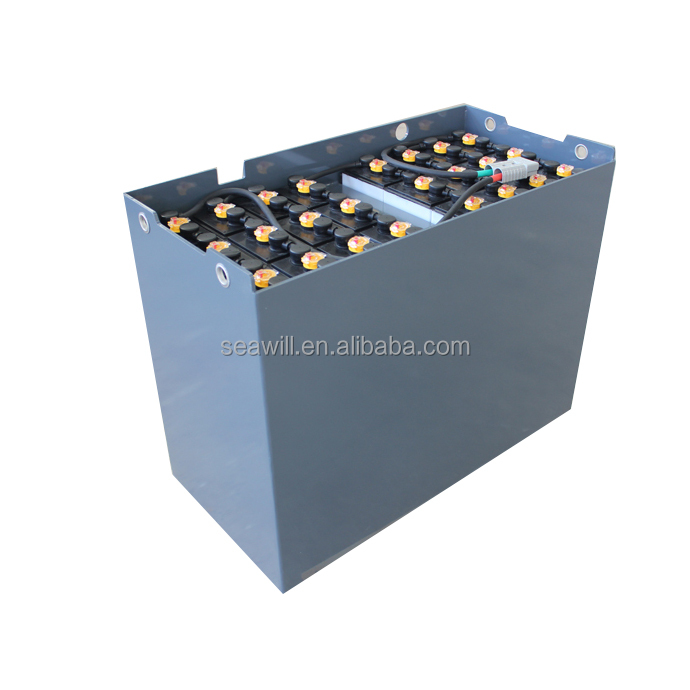 Traction lead acid battery