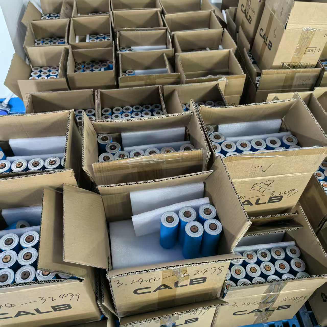 CALB 3.2V 30Ah DIY High Rate Capability LiFePO4 Battery 3000 Cycles CE Certified Safety Stability for Electric Vehicles Home