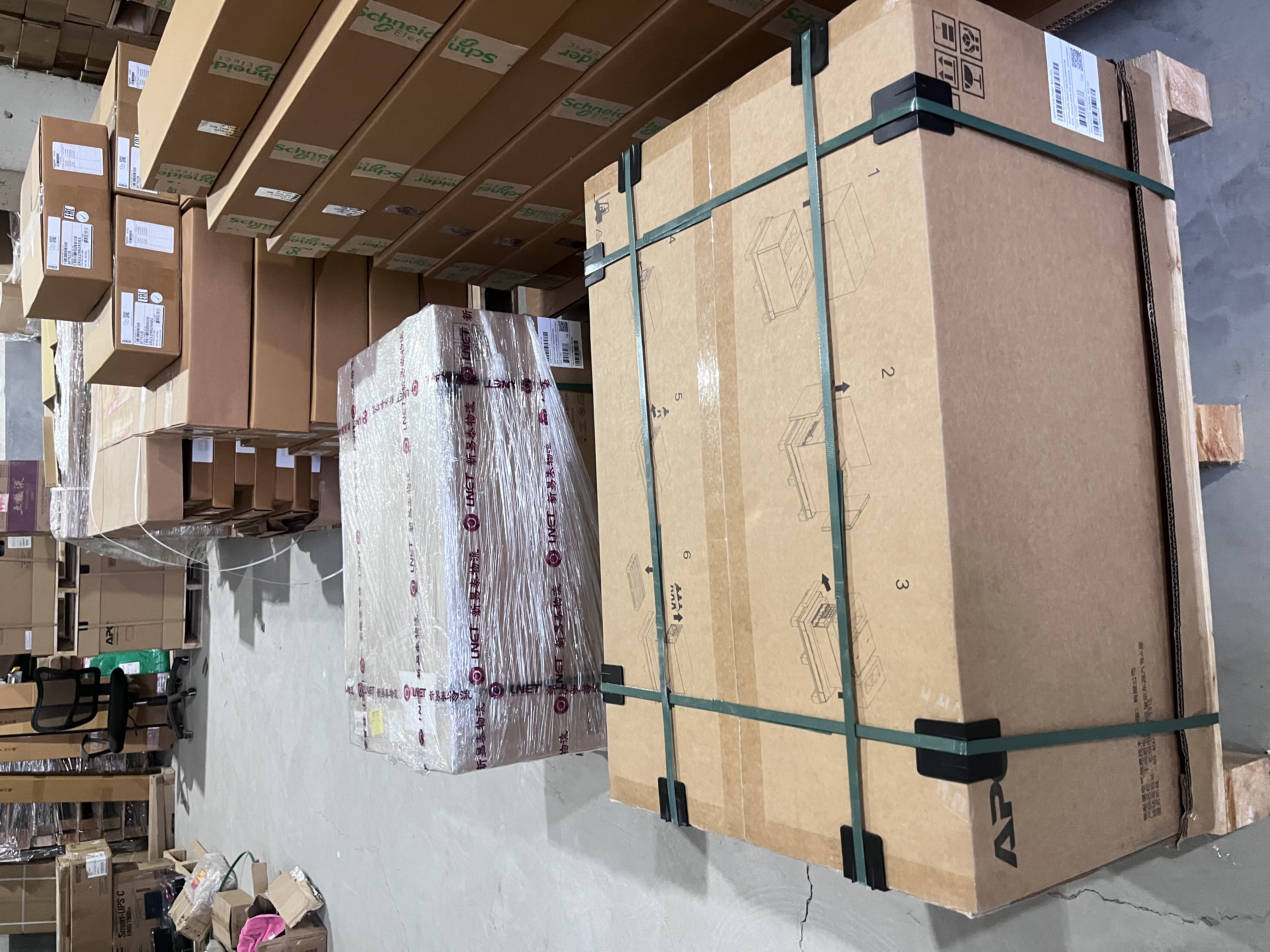 APC Schneider SPM10K UPS Lithium Battery for Computer Server Network Equipment 10KVA/10KW Backup Power