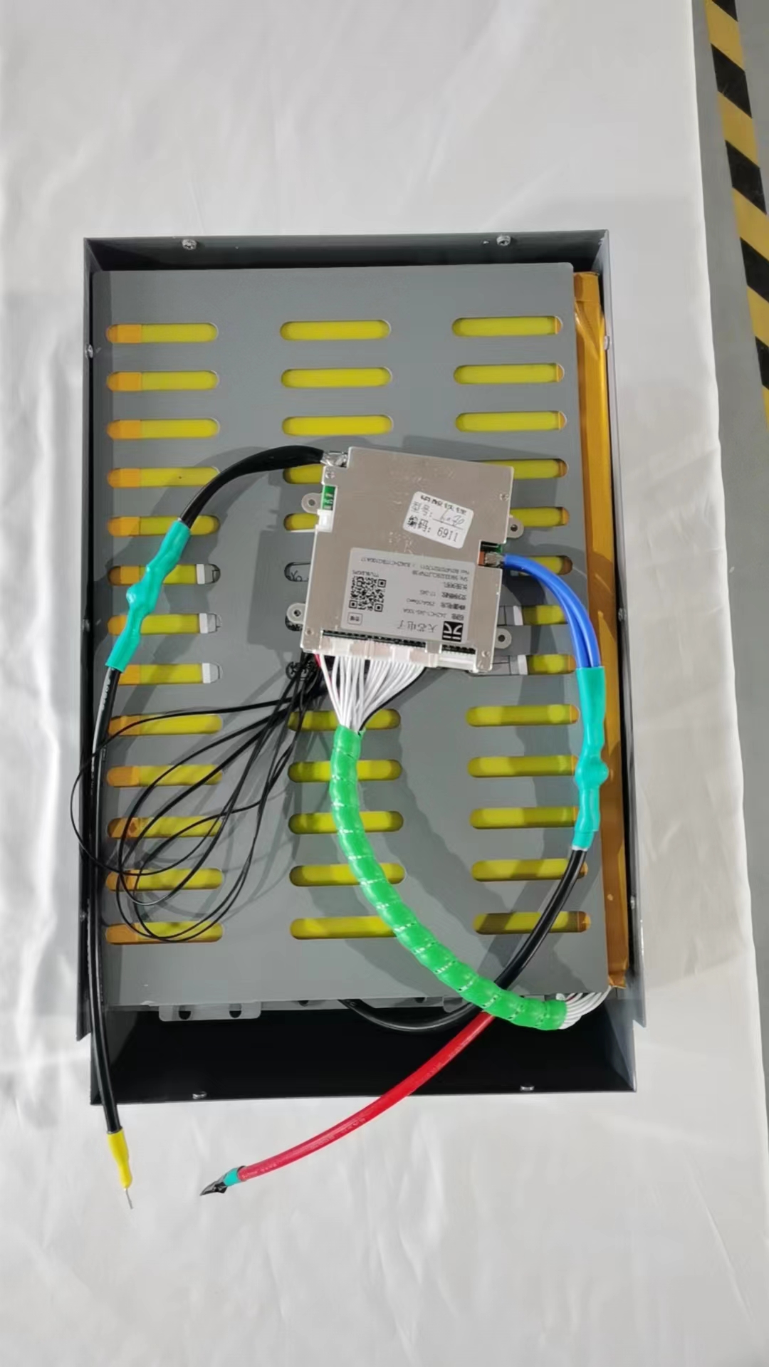 Deep Cycle Customizable LiFePO4 Battery for a Trolling Motor. 12V 24V Marine Power Solution Lithium Ion