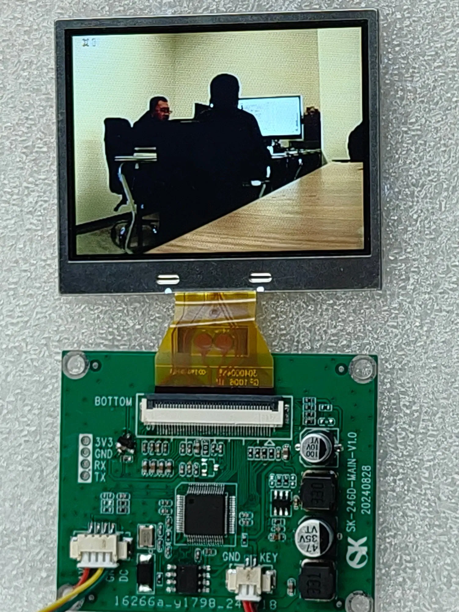 Compact 2.46-Inch TFT LCD Module with AV/CVBS Input for Micro Video Machine Monitor, Industrial Vision &amp; Rear-View Camera Module