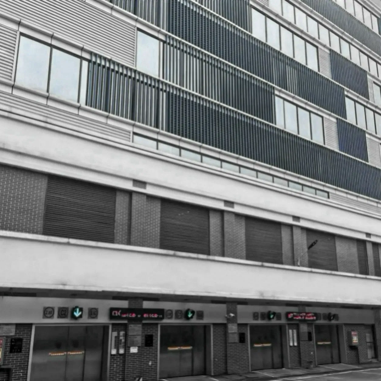 Cloud Based Data Management Circular Vertical Lift Parking System with Analysis and Reporting Features