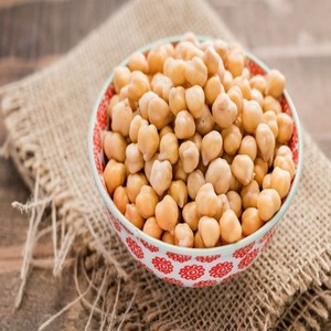 Premium RAAVI White Chickpeas 9mm 58/60 Count Kabuli Chana Whole Dried Sun-Dried 100% Pure Natural High Protein Bulk Wholesale
