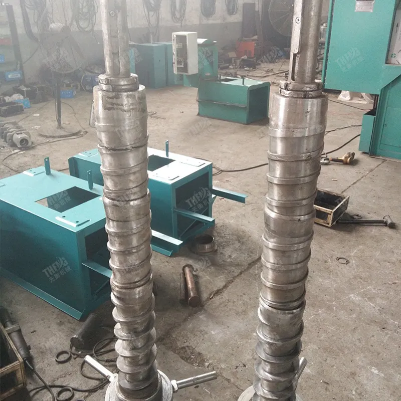 Squeezing screw
