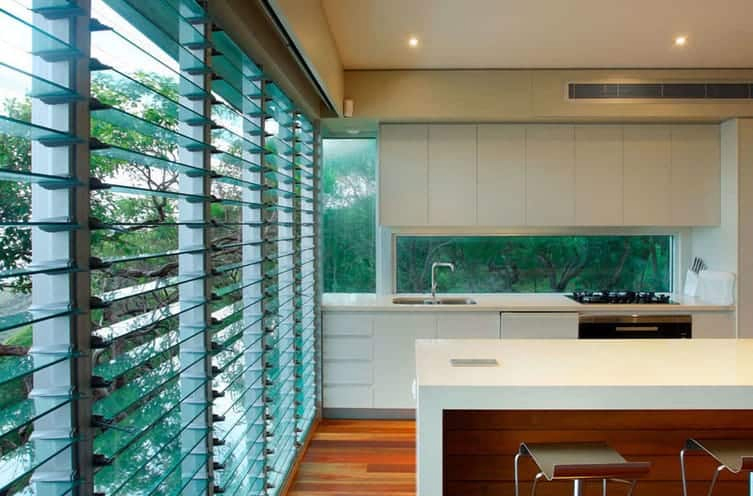 Foshan Manufacture Factory Price Large Aluminium Louvers Window Aluminium Frame Bay Windows Shutter Louver Blade