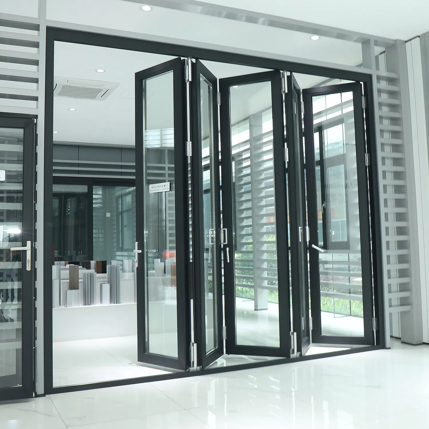 Low-E Double Glazing Aluminium Heavy Duty Bi-Folding Door