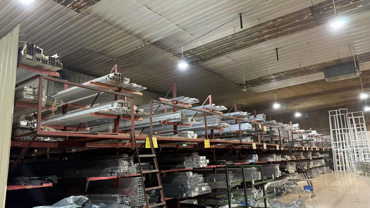 Aluminum raw materials inspection and quality control at Envi factory