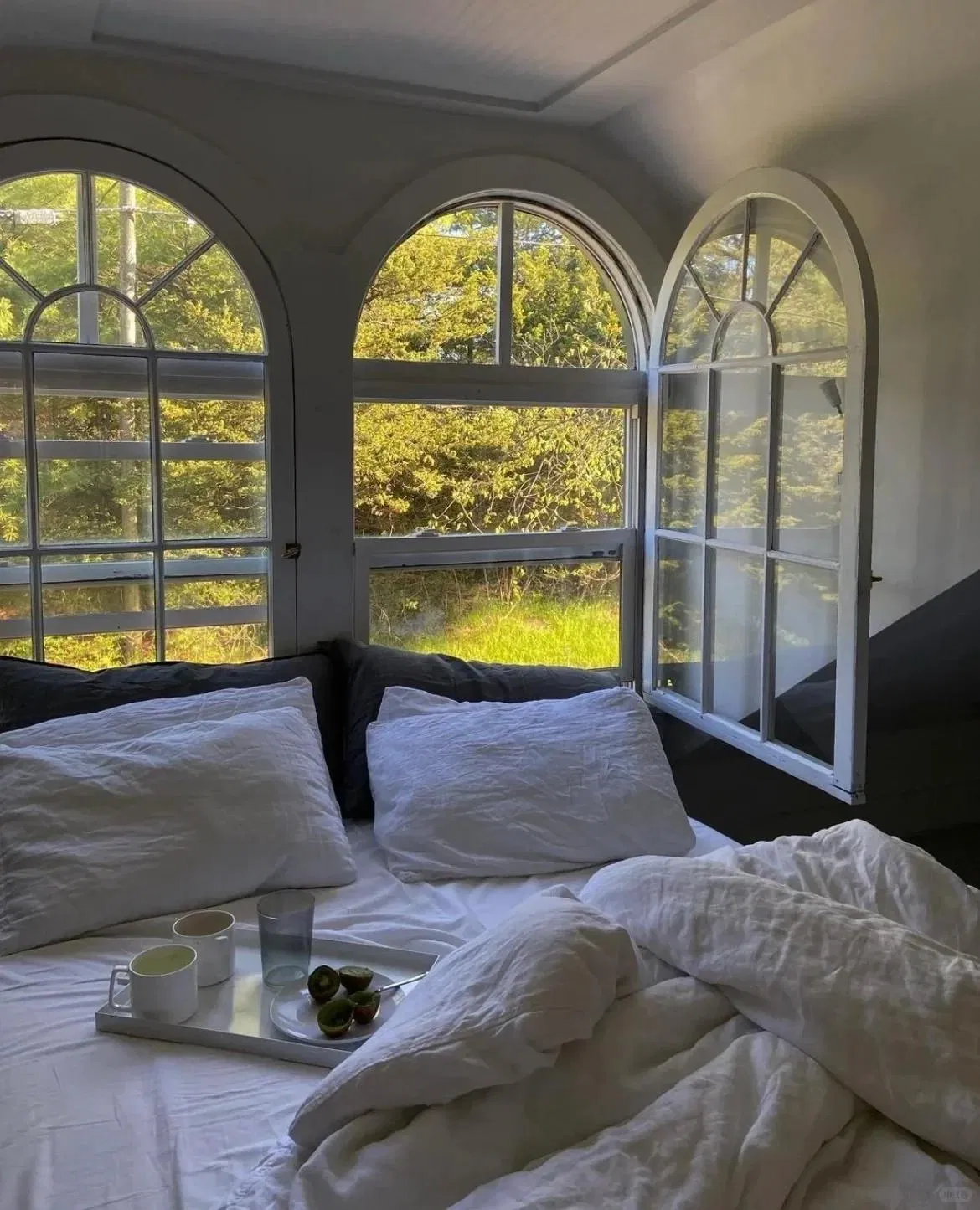 Customized Size and Shape PVC Aluminum Window for Bay and Attic Use