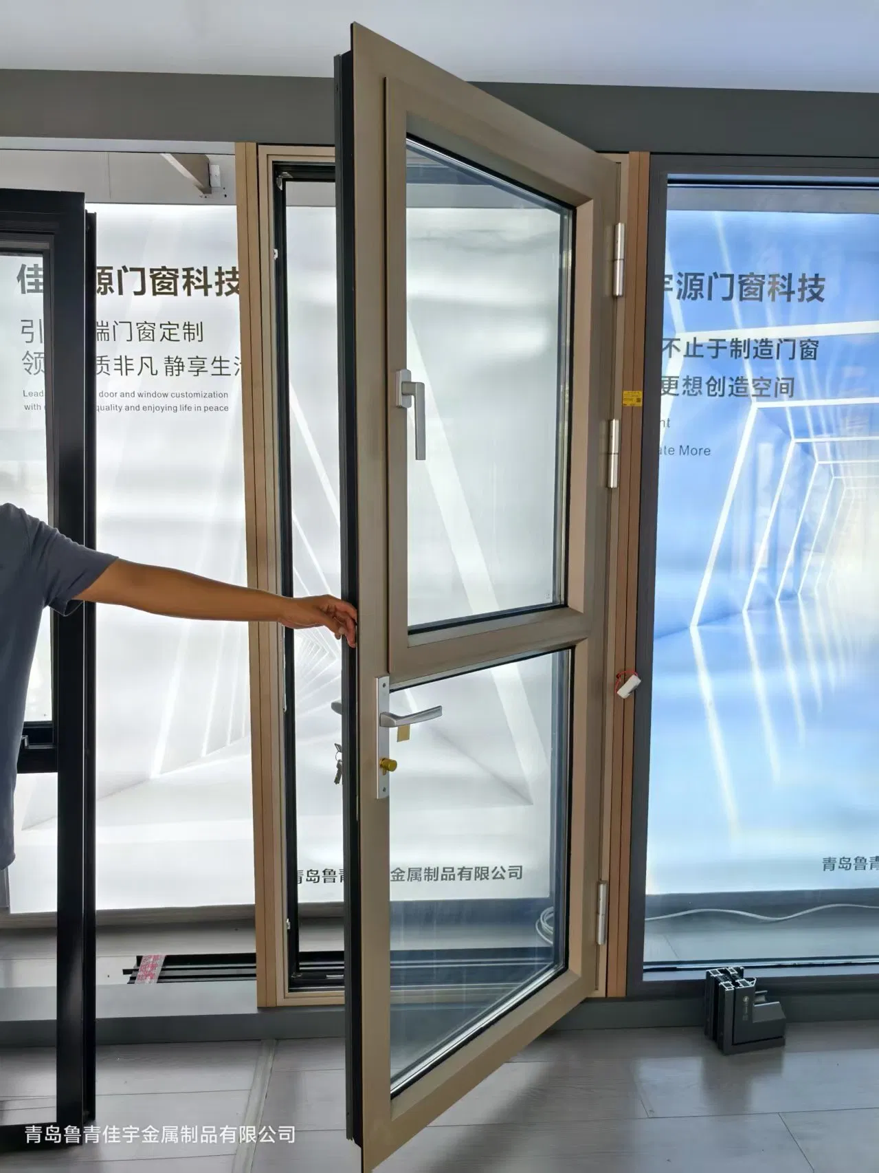Customized Aluminum Casement Door with Double-Layer Transparent Glass Windows That Can Be Fully Opened