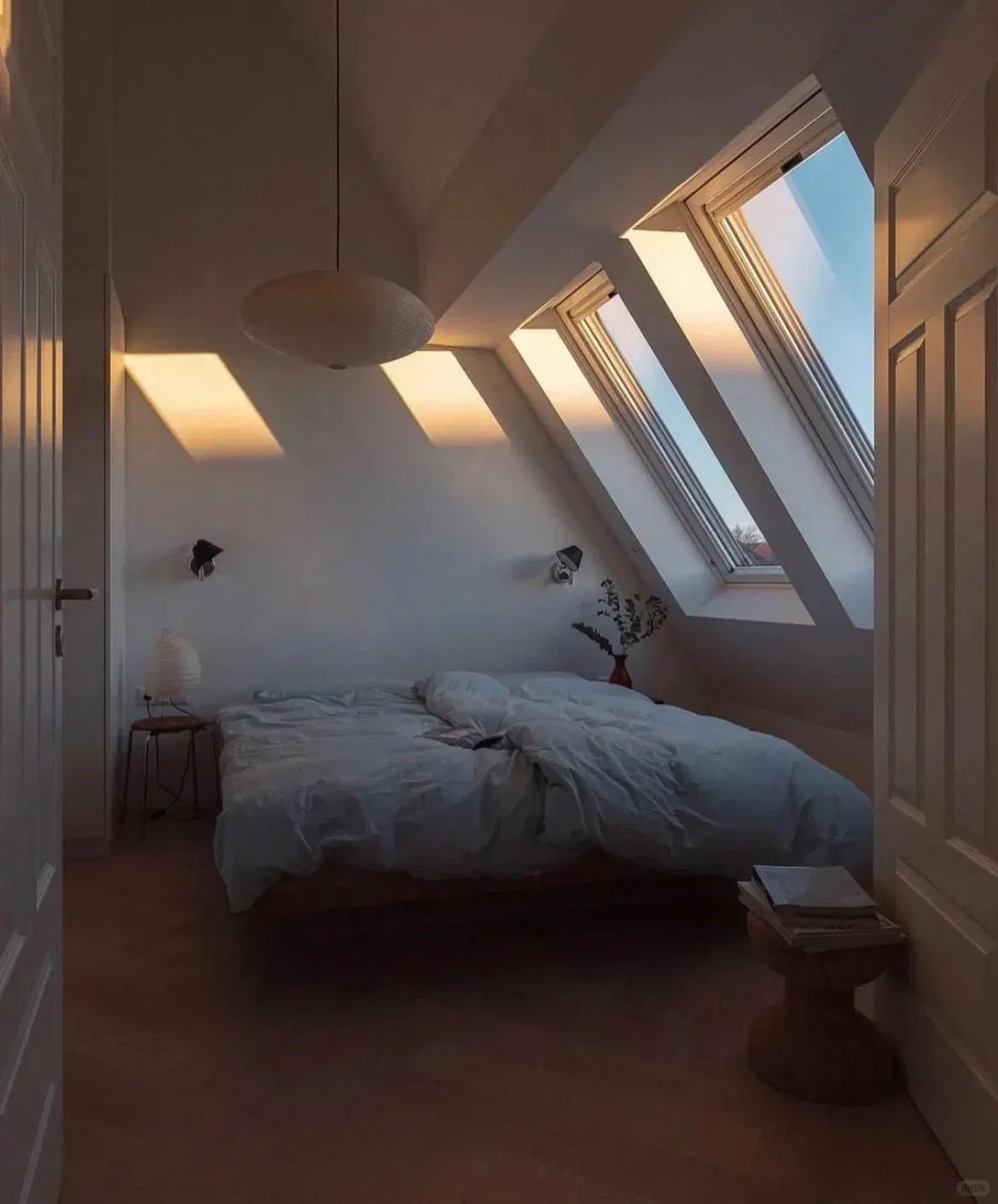 Customized Size and Shape PVC Aluminum Window for Bay and Attic Use