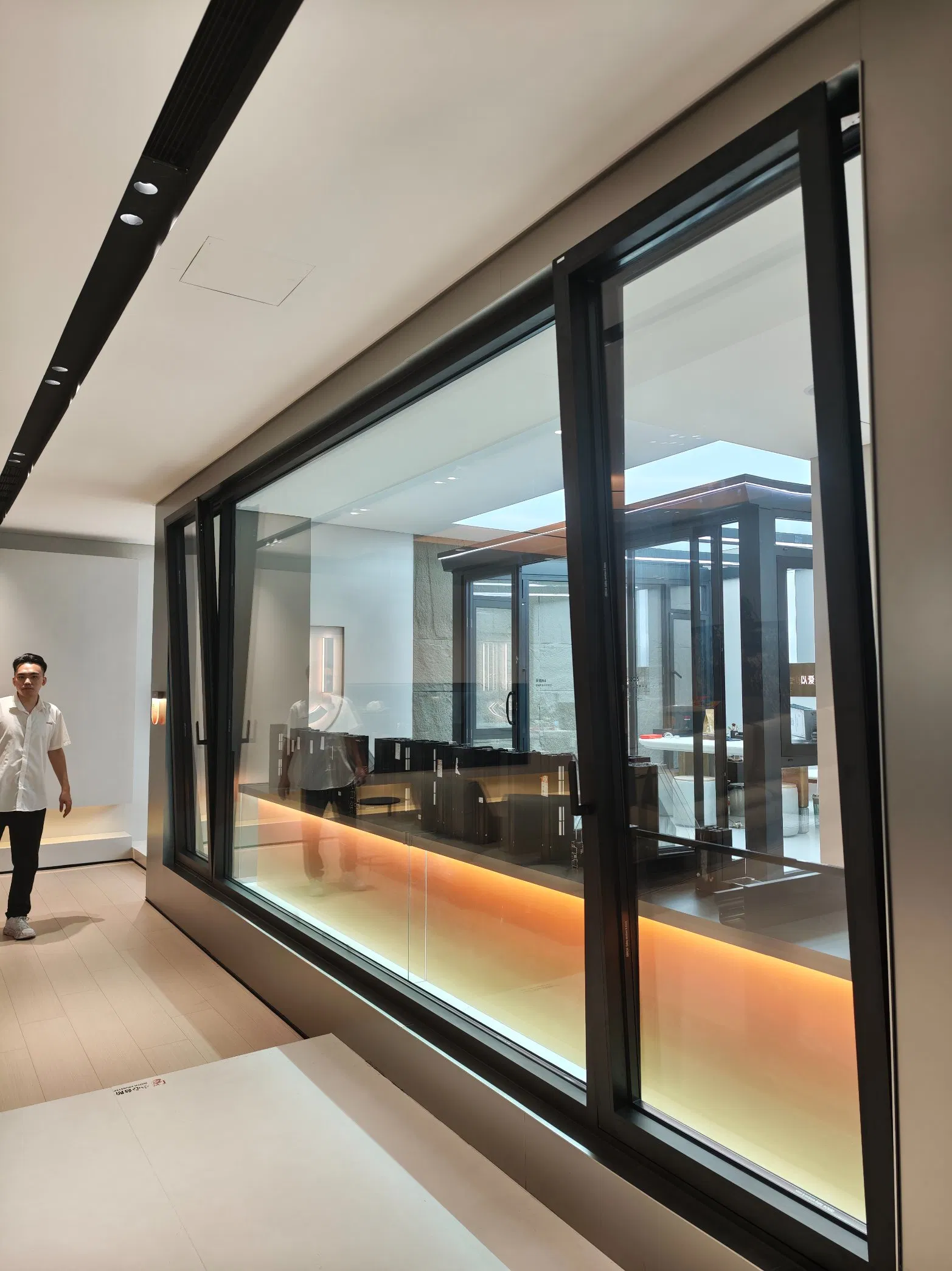 Aluminium Window Tilt and Turn Standard Thermal Break Aluminum Casement French Window