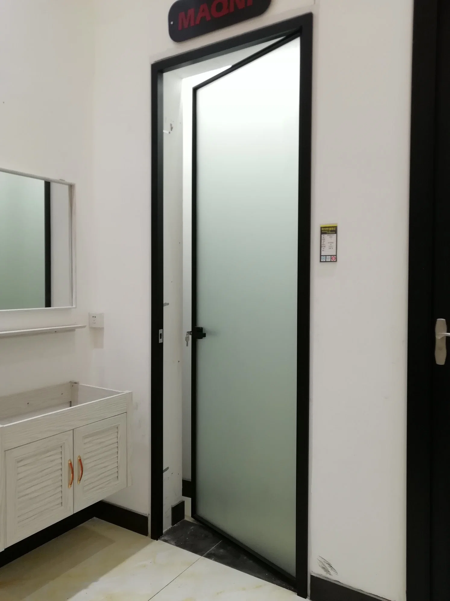 Latest Design Narrow Frame Aluminum Swing Door with Double Tempered Glass