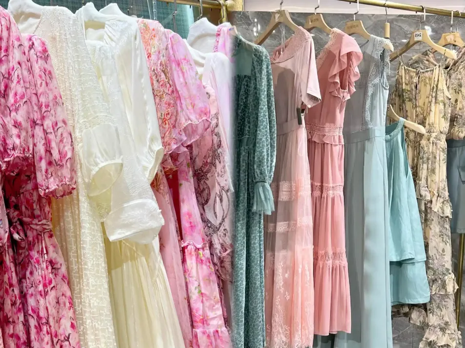 Saia Maxi Longa Elegante de Alta Qualidade em Seda para Mulheres Atacadista Personalizado para Ocasiões Formais Vestido Casual de Verão com Decote em V Francês