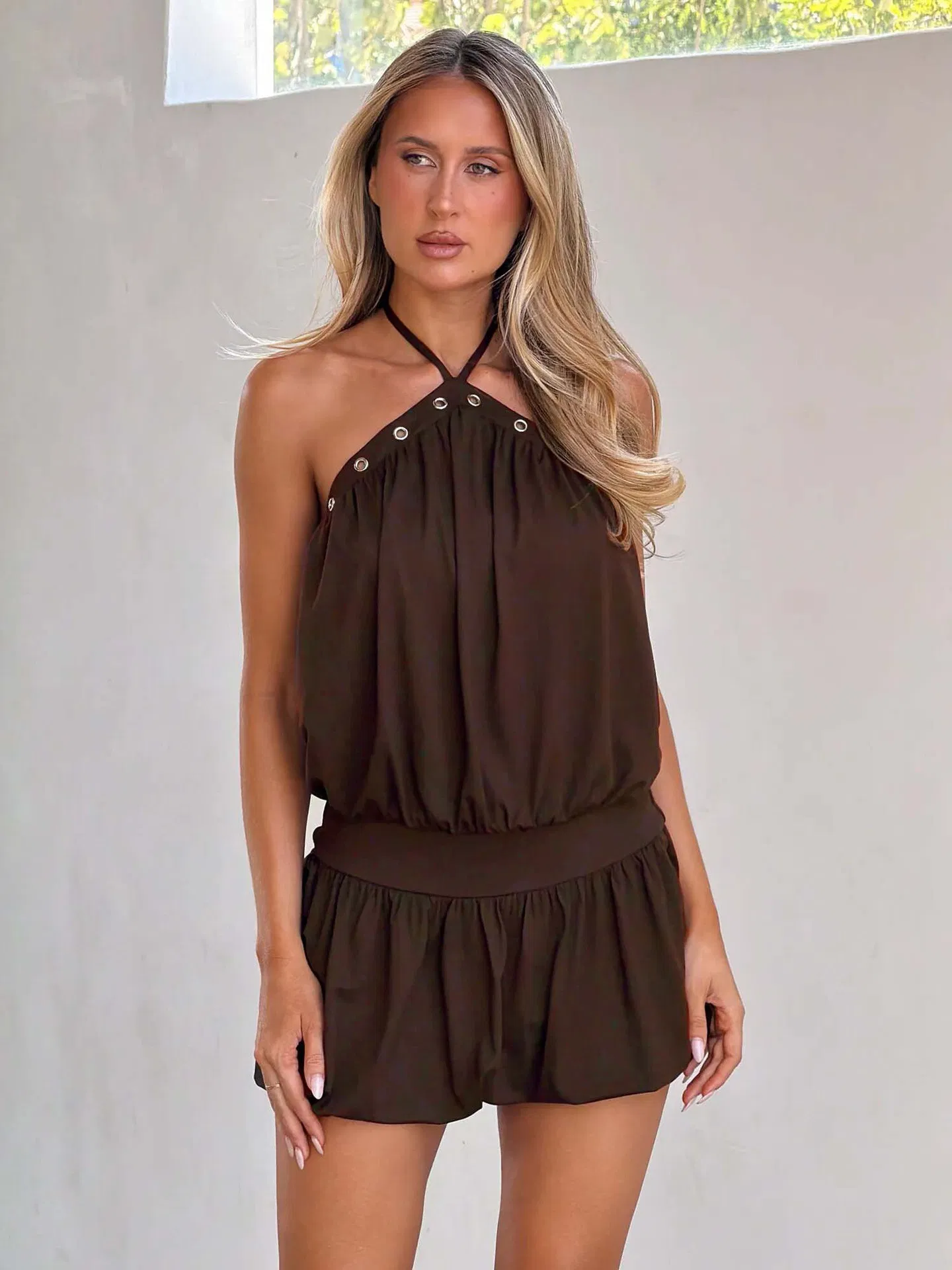 Vestido Casual Mini Sem Mangas Costas Nuas Halter Com Pregas e Rendas para Mulheres Verão