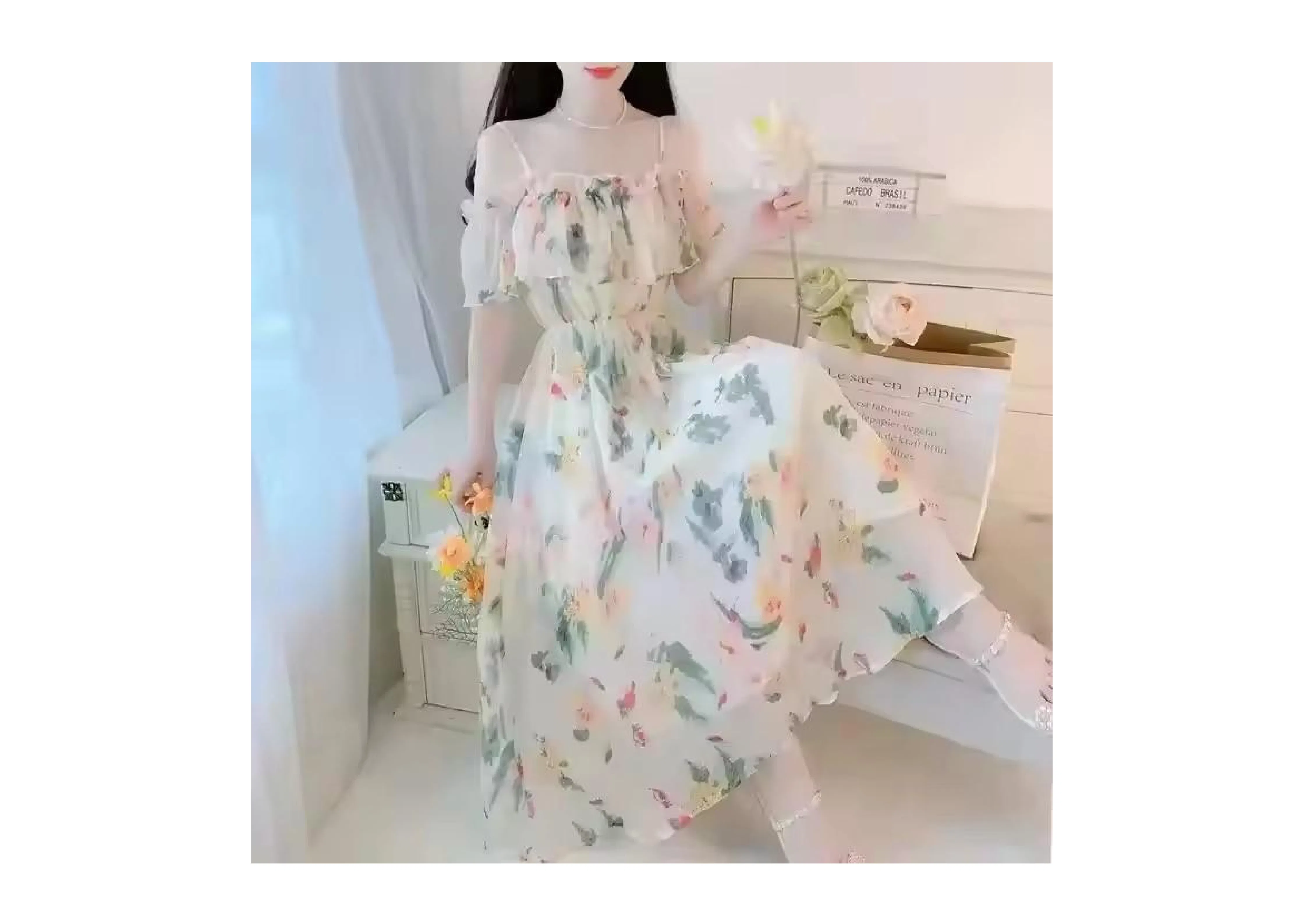 um Vestido Plissado de Chiffon Elegante e Nobre, Adequado para Atividades Casuais na Primavera