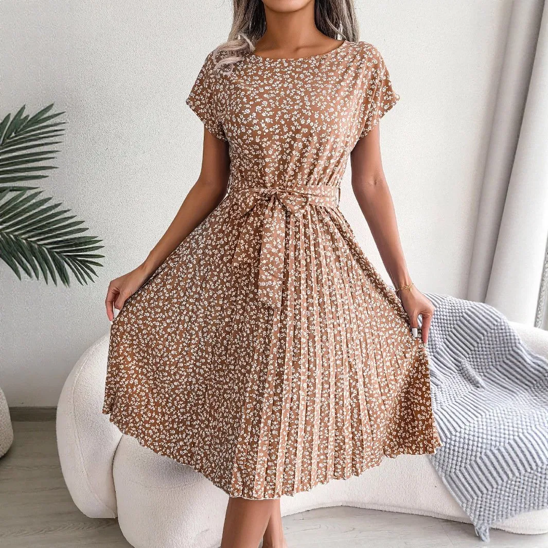 Vestido de menina floral plissado de manga curta casual de primavera e verão