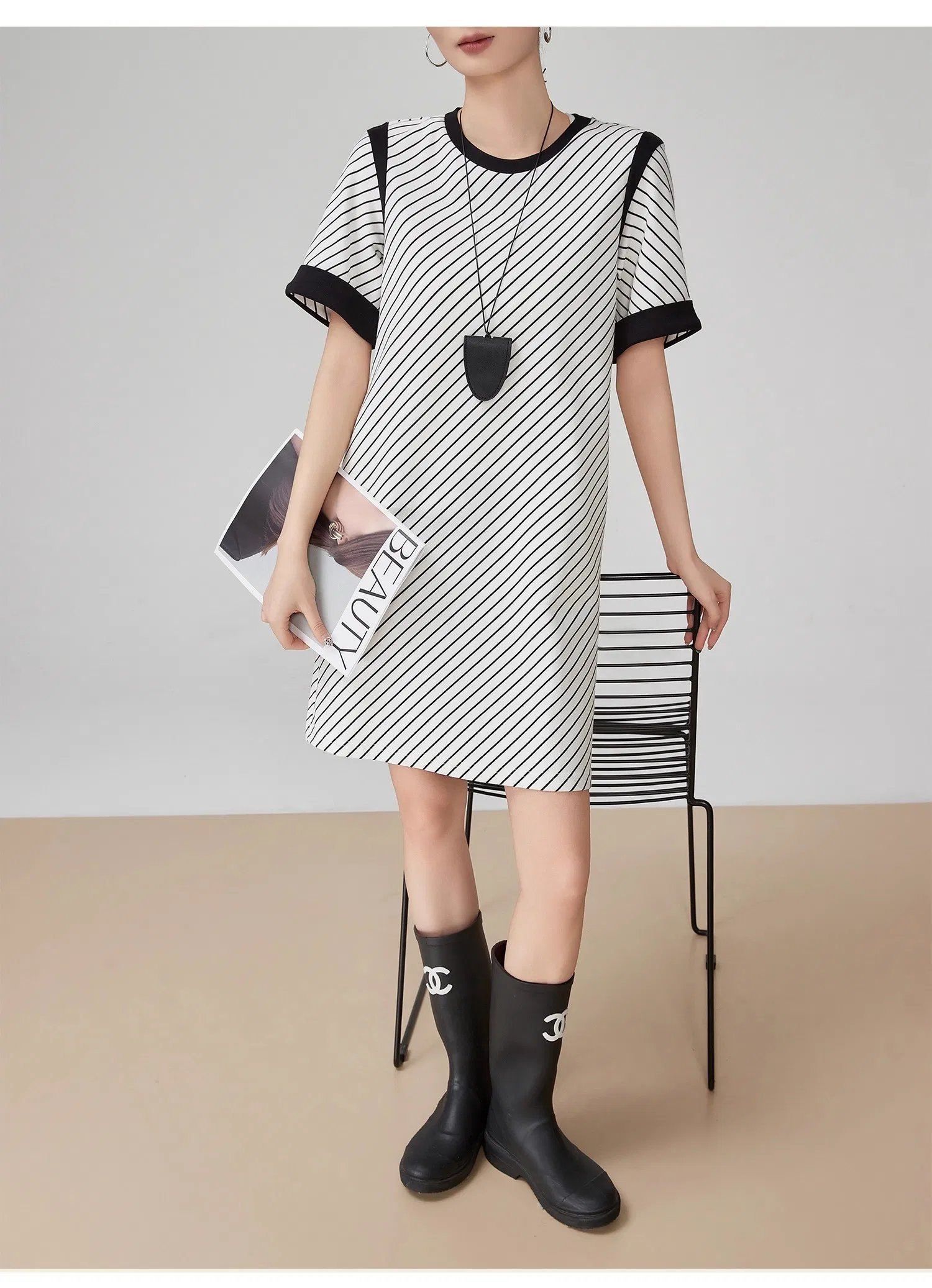 Vestido T-Shirt Listrado de Manga Curta por Atacado para Mulheres Verão Novo Estilo Solto Casual Reto Afinando Vestido Trendy
