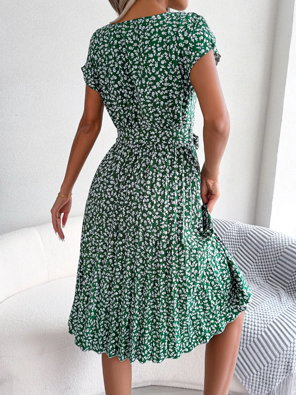 Vestido de menina floral plissado de manga curta casual de primavera e verão