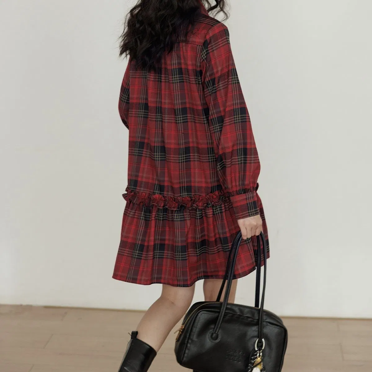 Vestido de Natal Estilo Xadrez Retrô Novo V-Neck Casual e Estiloso para Férias para Mulheres no Outono