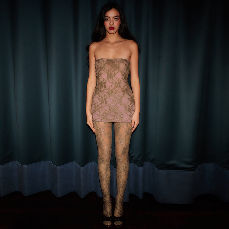 Novo Vestido Envolvente de Renda Sexy com Meias de Seda para Looks Casuais