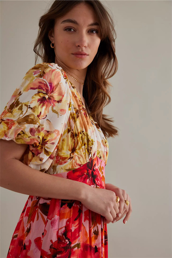 Vestido midi casual com mangas bufantes em contraste de cores, novo lançamento personalizado de fábrica