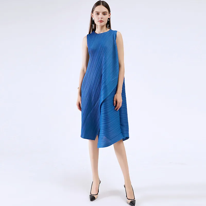 Vestidos Casuais de Verão Femininos Novos Sem Mangas em Cores Sólidas Soltos e Fashionáveis